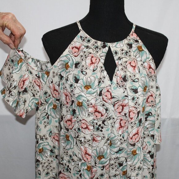 Umgee USA Peek-A-Boo Sleeve Floral Dress - Picture 2 of 8